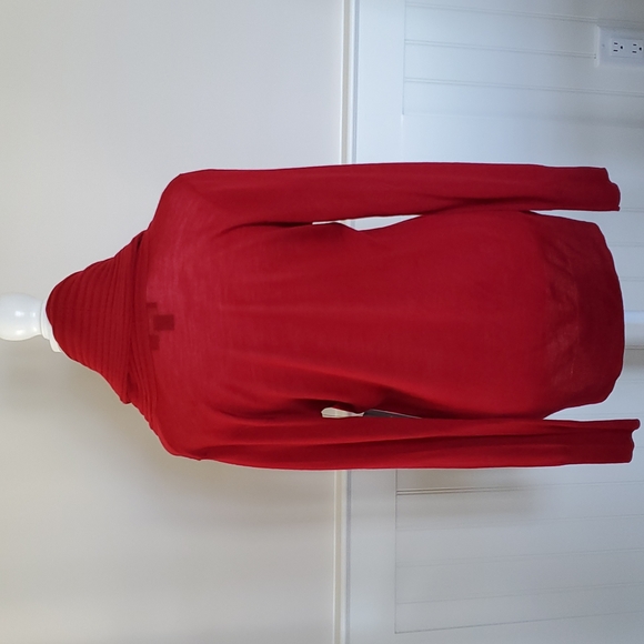 ❤️ NEW deep red cowl neck sweater. - Picture 2 of 4